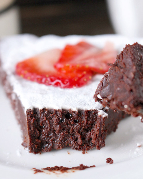 Flourless Chocolate Cake
