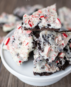 fullcravings: Oreo Peppermint Bark 