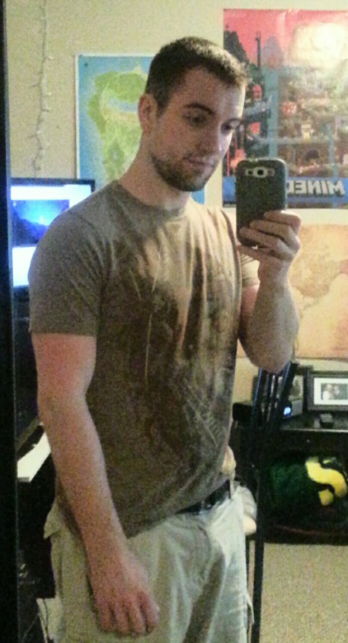 heavyryan:  getbig2015:  Sucking in vs. Not sucking in.  Stop sucking in and breath