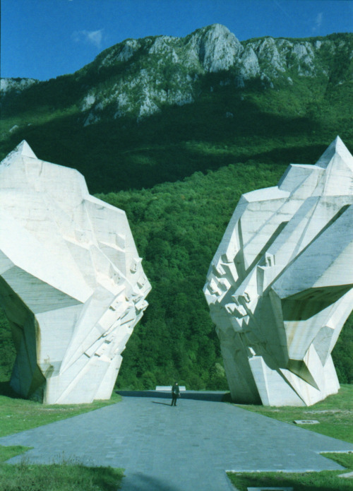 Tjentište Monument Tjentište spomenikThe Battle of Sutjeska Memorial Monument Complex in the Valley 