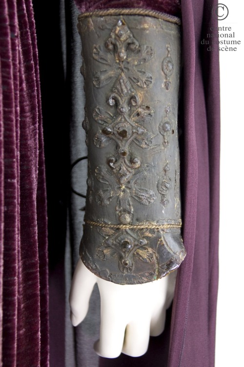 fripperiesandfobs: Costume designed by Elisabeth Neumuller for Helga Dernesch in the Paris Opera&rsq