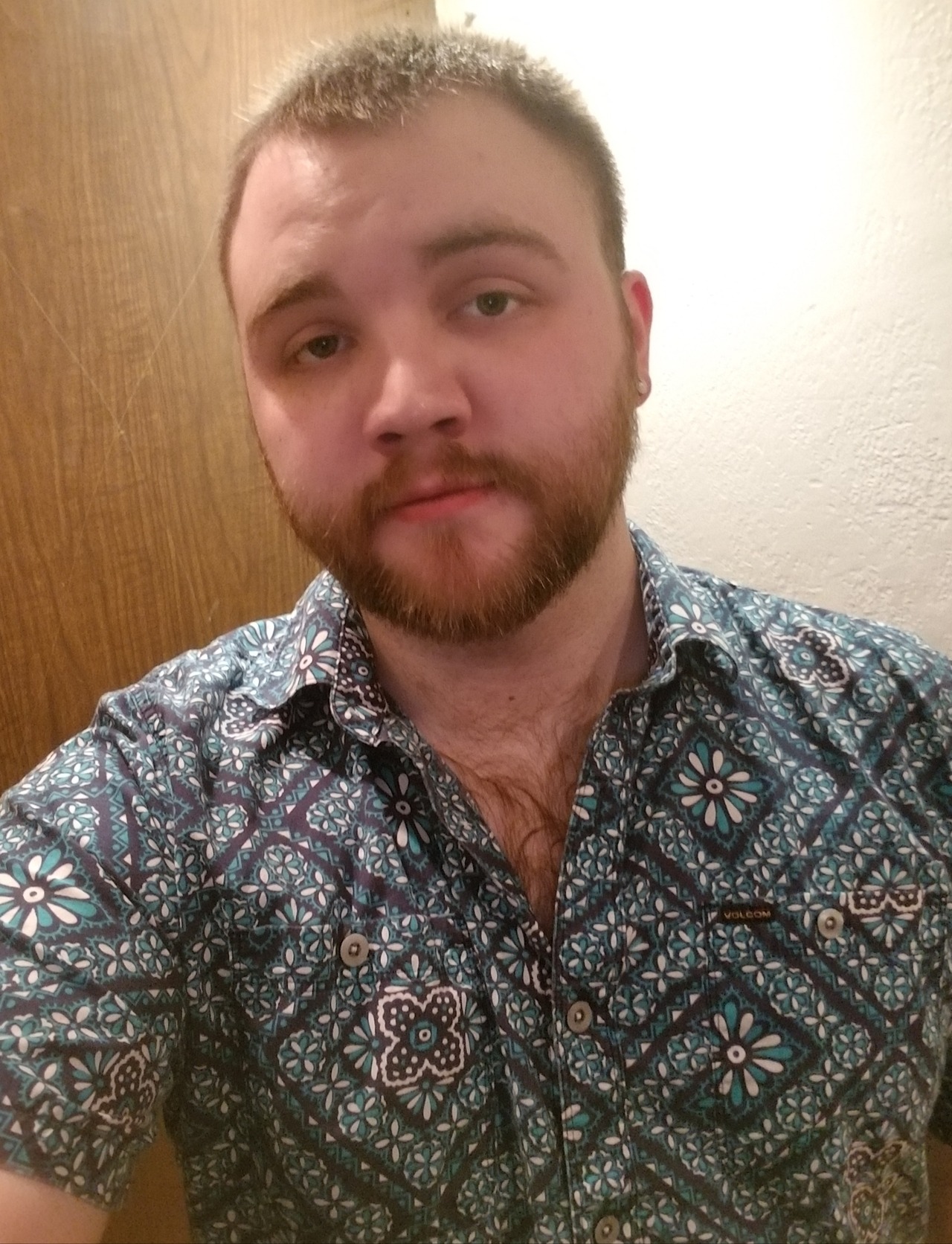 ninetoedsloth:  I was told to post more pics of myself, so here’s me being tired