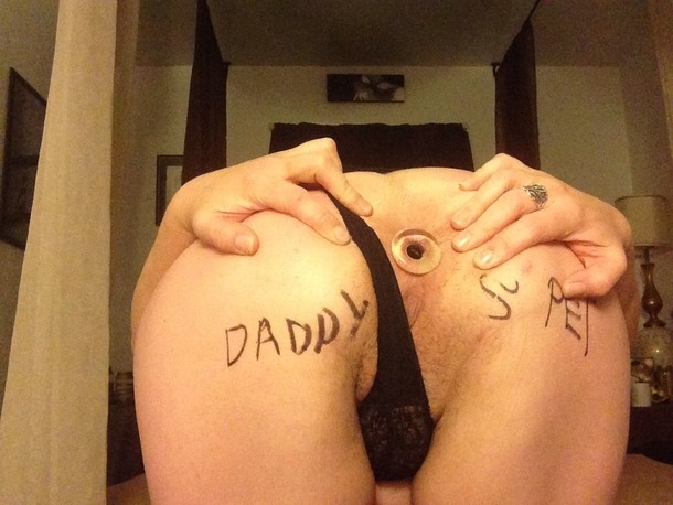 solo-bdsm:  showing off