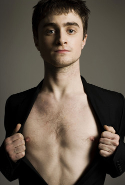 hotfamous-men:Daniel Radcliffe