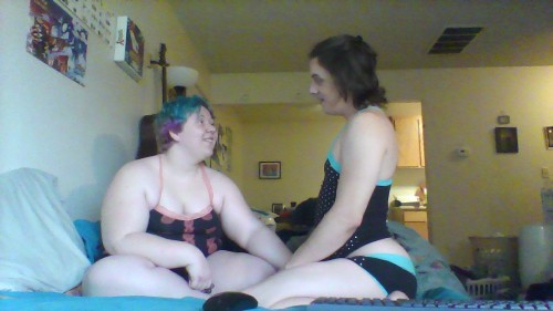 chubbymermaidnsfw: Oh hey look, we sorta match? Lol not really but still ♥ Yeah she’s cute a