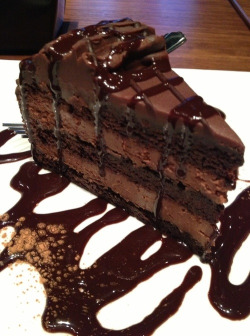 kawaii-food-is-kawaii:  Chocolate Cake -