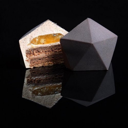 mayahan:Architectural Designer Dinara Kasko Uses Her Skills To Bake Geometrical Cakes