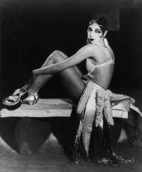 ciao-belle:  Josephine Baker by Baron Wolf von Gudenberg, 1925