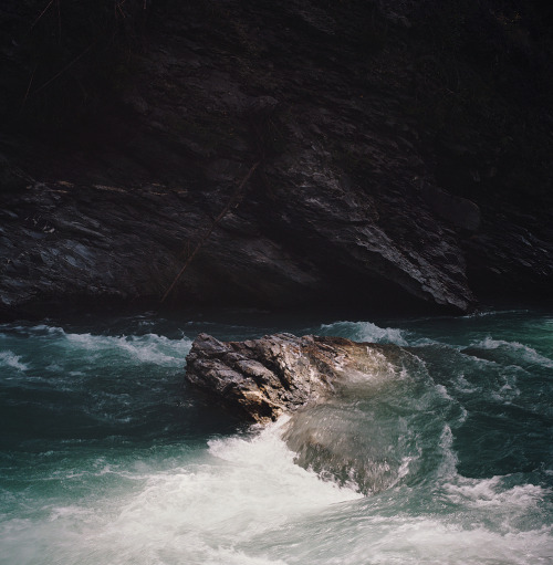 definitelydope:  waterscapes in switzerland (by manyfires) 