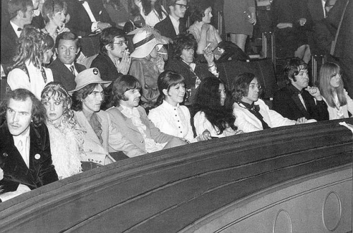 sirringostarkey:  The Beatles, Yellow Submarine (1968) Premiere