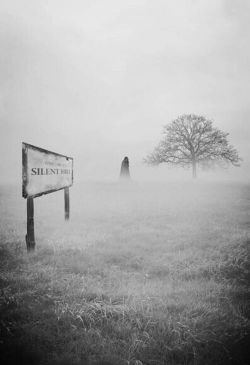 mygloomysunday:  Welcome to Silent Hill | by Creepy Angel sur We Heart It. 