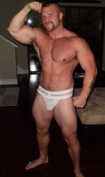 airforcejock:  I think he is in charge… and I like it 