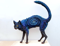 jedavu:  Galaxy Cat Sculpture Features Brilliant Color and Fantastical Patterns Evgeny Hontor is a Russian artist whose interest in fantasy leads to the creation of beautiful, meticulously-crafted creatures. 