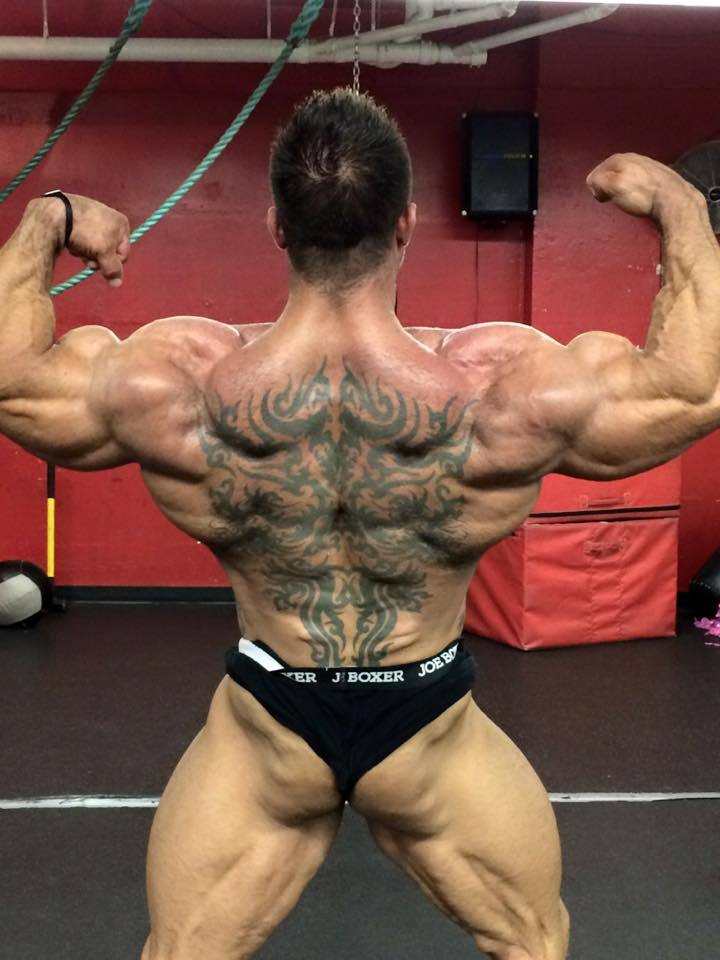 deegle4muscle:  Paulo Almeida  Just damn.