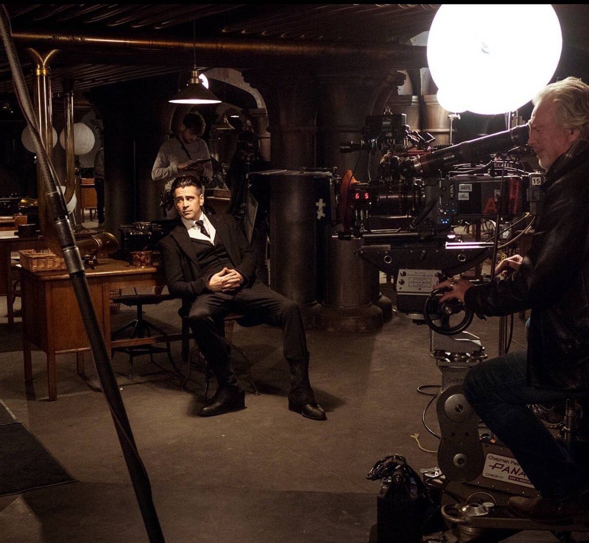 thegaypumpingthroughyourveins:  Colin Farrell on the set of Fantastic Beasts and