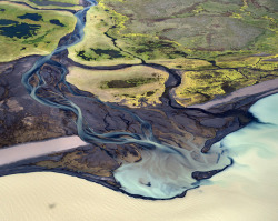 infinitexposure:Photography of Iceland’s volcanic rivers by Andre Ermolaev
