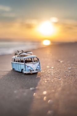 0rient-express:   Travel Bus | by Artem