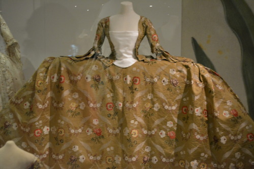 southcarolinadove: coronaaustrinacostumes: Photographs of 18th century garments on display from the 