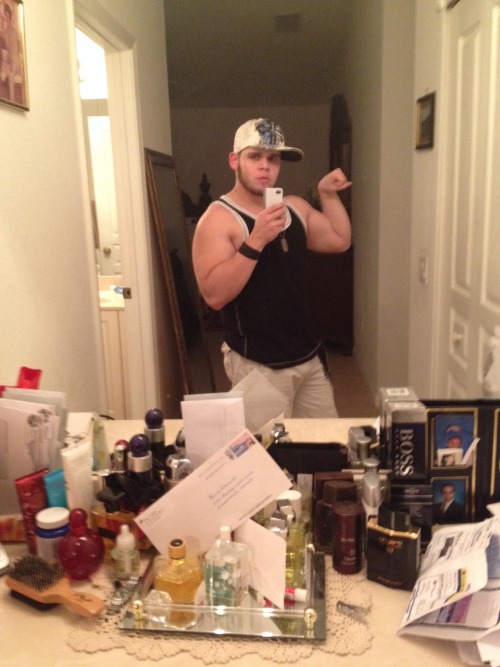 sodomymcscurvylegs:Still looking like a douche, but a little bit LESS of a douche. WOOOOO!