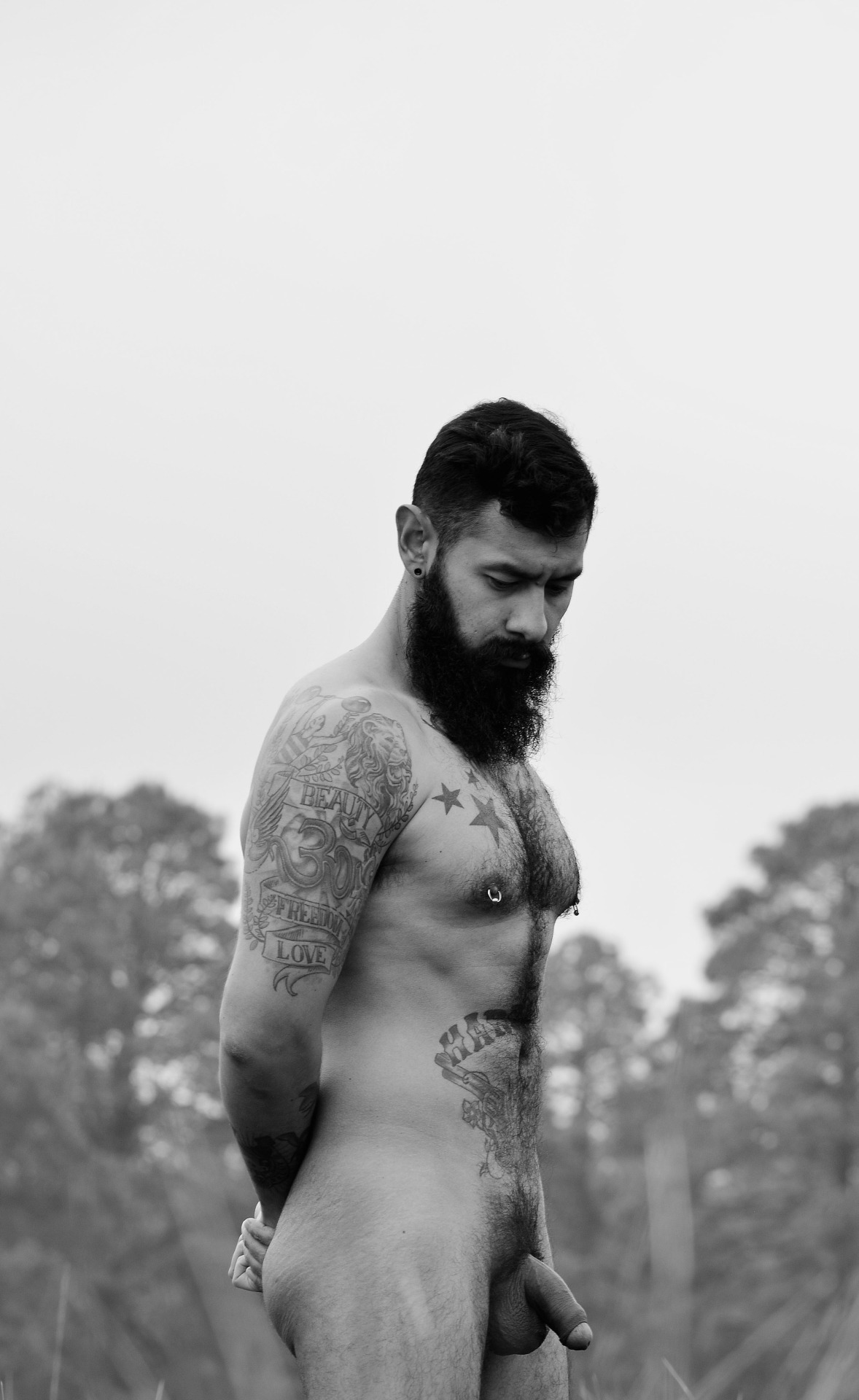 swiss-stallion:  bearded beauty&gt; collected from the net by SWISS STALLION–&gt;