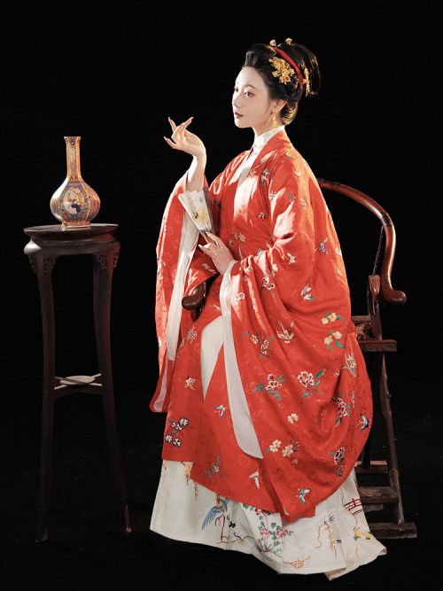 hanfugallery:chinese hanfu by 裳宫语