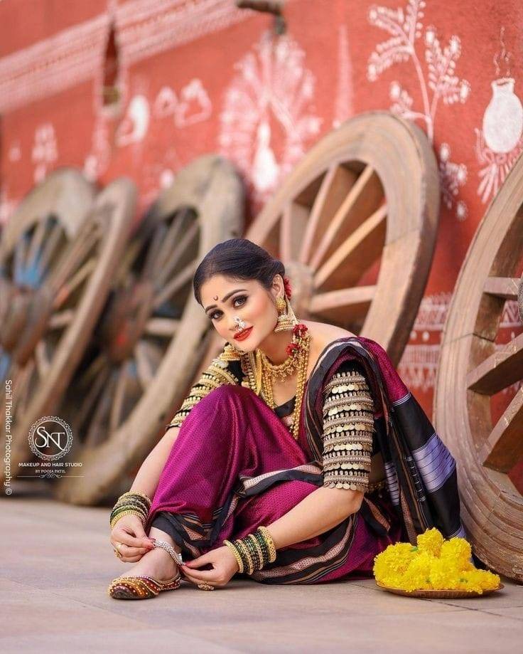 Pin by Nauvari Kashta Saree on Nauvari Saree | Saree photoshoot, Indian  beauty saree, Saree poses