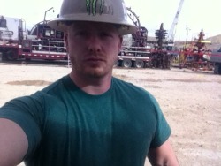 mormonsinnarnia:  User Submission:Vernal, Utah rig working ginger.  I can drill for oil or drill you…either way, I’m pretty talented.  haha