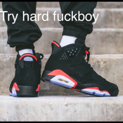 nishanishy:  mystiquemonique:  mystiquemonique:The first thing I do when I think a boy is cute is look at their shoes, is that weird? Boys personality based on their shoes  Damn, I thought I was the only one..