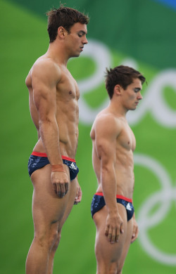 silverskinsrepository:  Diving: Tom Daley