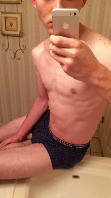 yourfriendsnaked:  @trompedechasse’s body is hot af 🔥💦  Follow yourfriendsnaked.tumblr.com for more hot guys 😈