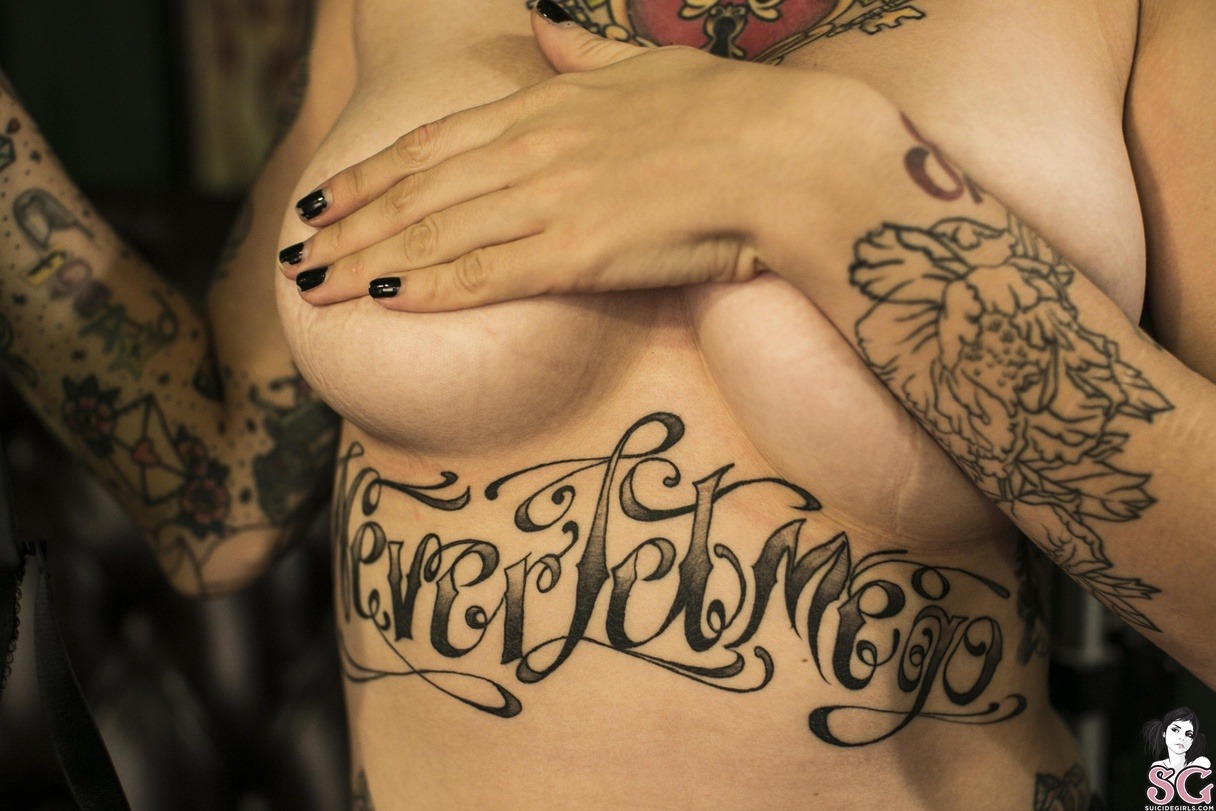 thedarksideofgruff:  Satelina