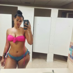 sexualhulkdick: prettypaiddomo:  She’s a Babe 😍😍  I love her curves   Damnnnn I would marry her and spray her quick lol!!!!