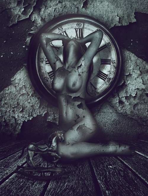 tauchner:  Lana Tustich - The Hours