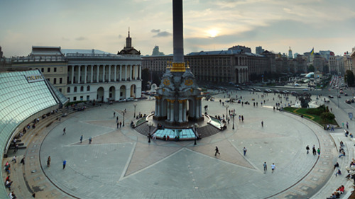 young-anarchist:  liamthesalcido:  These are some before and after shots of the Ukrane capital before and after the protests.  My heart breaks when cities burn. But for liberation and freedom, my heart burns as bright as the protester’s.   Ukrainian