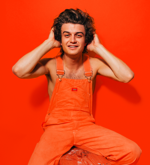 hotfamousmen:  Joe Keery