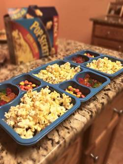 paulnsb:  yesiamyourkitten:  Found this on Facebook and thought it would be perfect to share for all us littles!  Reuse kid cuisine trays to make perfect snack trays! ヽ(^◇^*)/  Best way to watch movies!!!!😁😁😁 