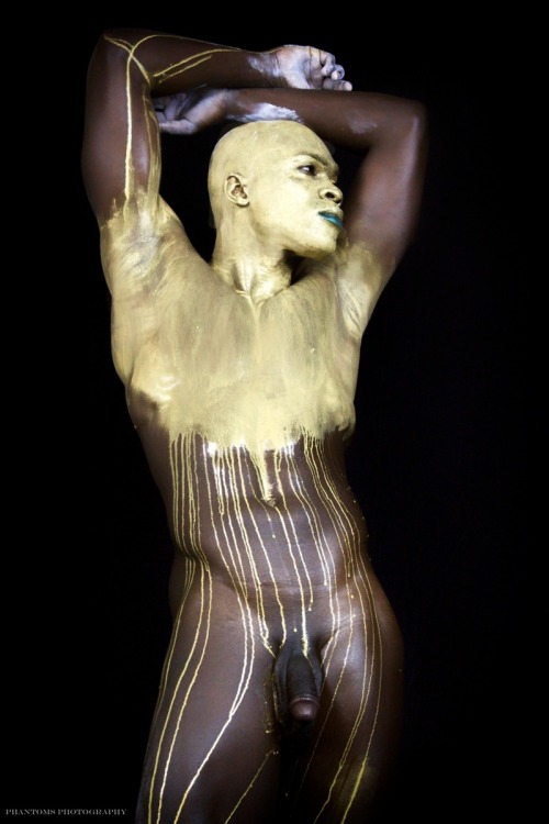 ohthentic:  beholdthebeautiful:  Andre Swaby by Phantoms Photography 600+ followers reached, thank you all!  quite queer 