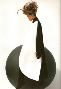 a-state-of-bliss:Vogue UK Nov 1988 ‘Optic