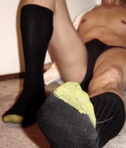 sniffingsocks:  HELL YEAH!!! STINKY SOCKS!!! 