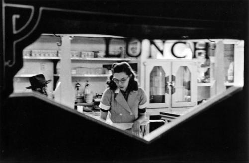 gentlemanlosergentlemanjunkie:  Frank Paulin, Lunch Counter, Chicago, 1952.