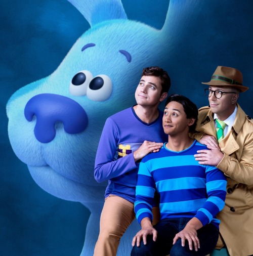 torokoqueen:crying at this family portrait posted by nick jr 
