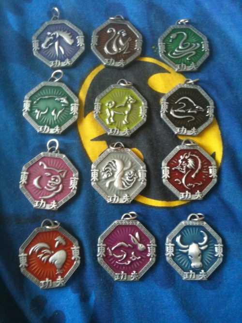 comicsoccerguy:thereisnonathanonlyzuul:All 12 animal talismansI want!!!!!GIVE ME THE PIG
