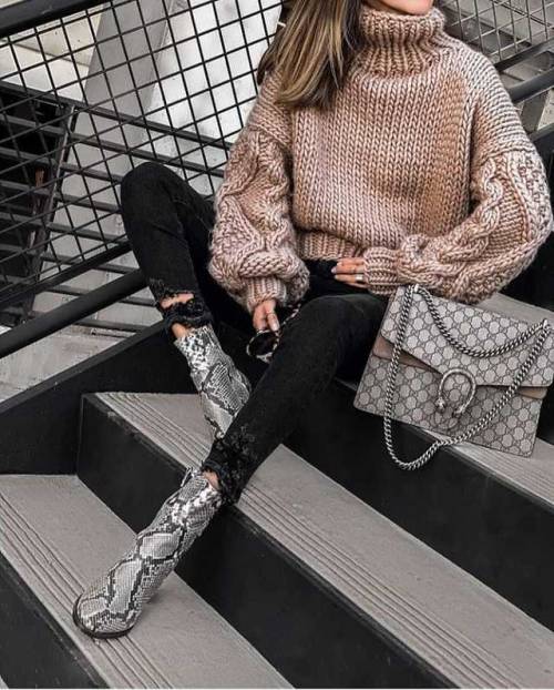 LOVE this look #annaparischic #fashion #fabulous #fashionista #fashionweek #fashiongram #fashionlove