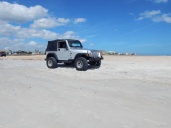 jeeping-it-up:took her out to play in the sand today!!