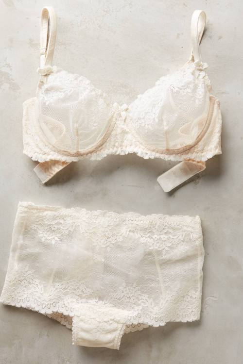 for-the-love-of-lingerie: Mimi Holliday ♥