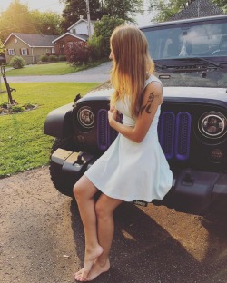 barefooted-jeepgirls:  jeepbeef:  @jku_blackbeauty19www.jeepbeef.com