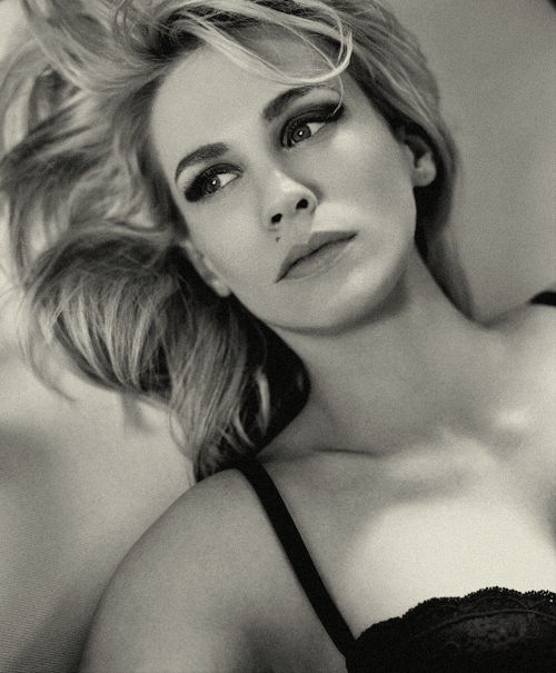 Porn mashamorevna:  January Jones for Vogue Italia photos