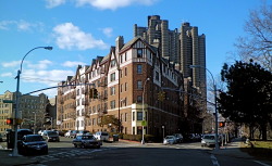 wanderingnewyork:  An apartment house in Bedford Park.