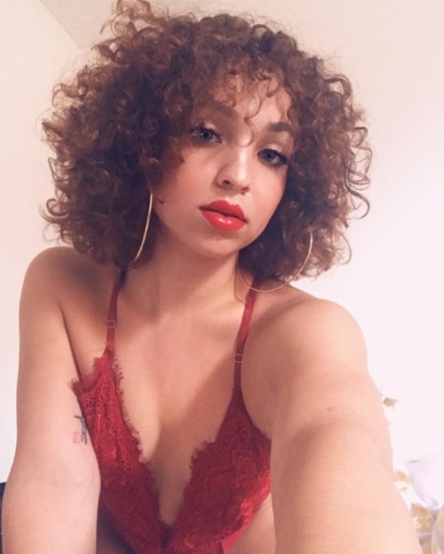 Curly fucking sue✨ #ts #mtf #orlando #curlsforthegirls https://www.instagram.com/p/BozgGDtFmMv/?utm_