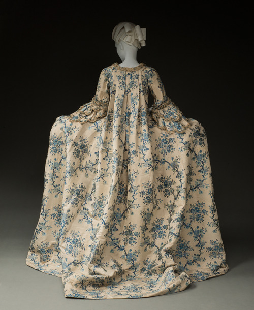 fripperiesandfobs:Robe à la française, 1765-70From Historic Deerfield Museum